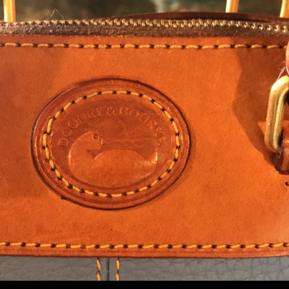 Dooney n Bourke Purse - Picture 2 of 14